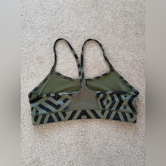 Size 6 Lululemon Bra - Picture 2 of 4